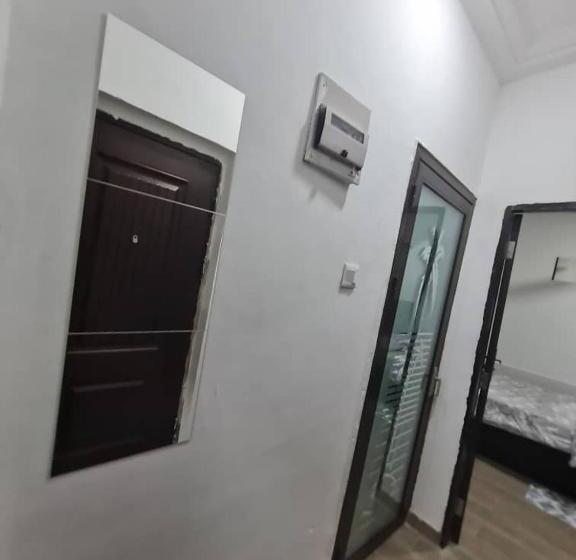 Апартаменты 1 Спальня Нижний Этаж, Nesta Barron  Home Away From Home