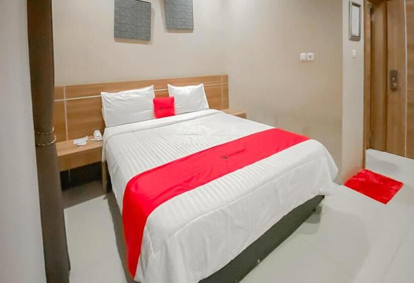 Номер Deluxe, Reddoorz Premium @ Griya Inkoppabri Cisarua Puncak