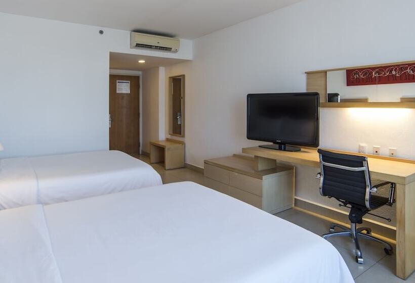 ２ダブルベッドのスタンダードルーム, Holiday Inn Express Manzanillo, An Ihg