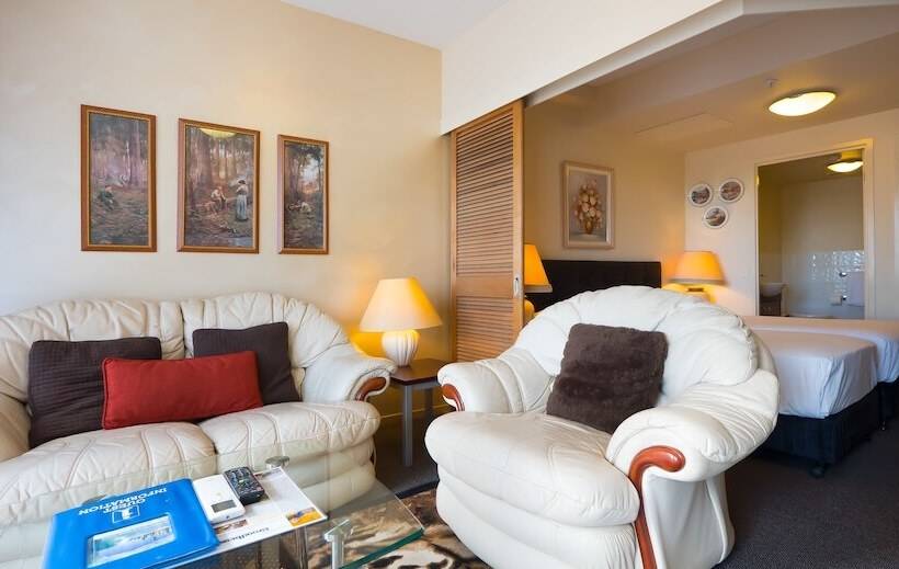 Студия Стандарт, Broadbeach Savannah Resort