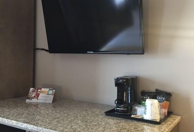 Люкс, Quality Inn
