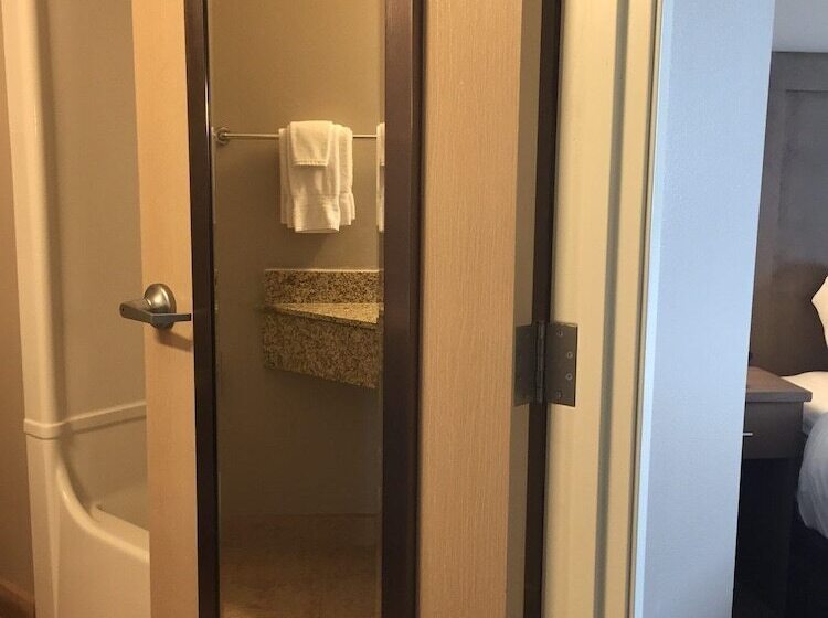 Люкс, Quality Inn