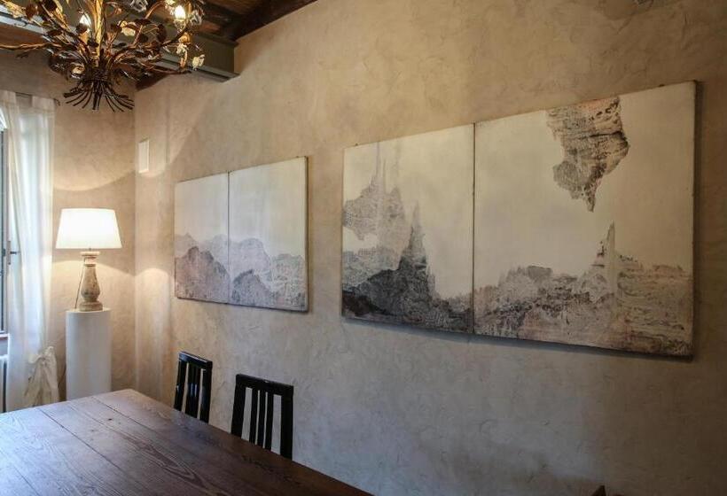 标准间, Corte Reginella