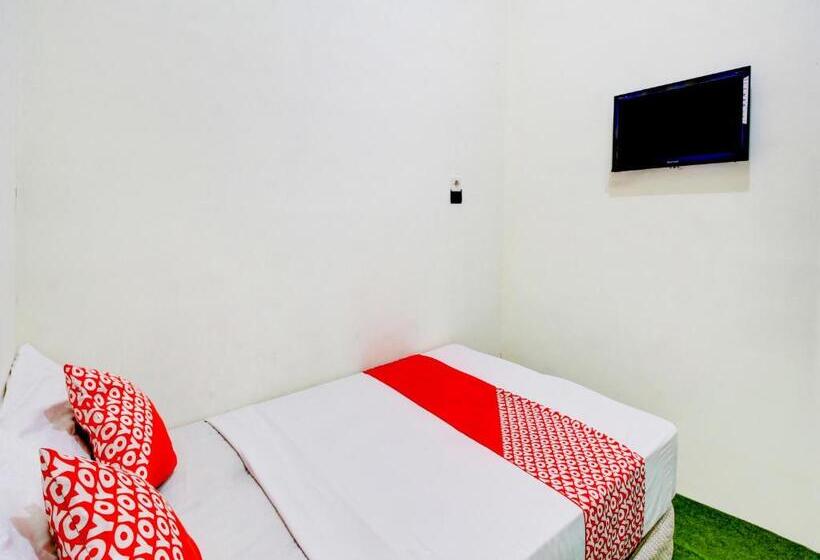 Номер Economy, Oyo 90725 Zeevanna Guest House Syariah