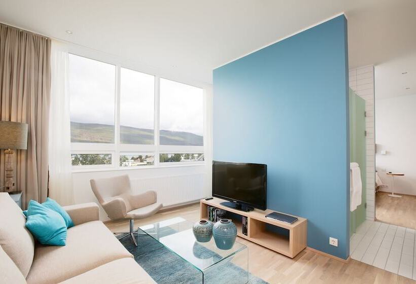 سوییت جونیور, Akureyri   Berjaya Iceland Hotels