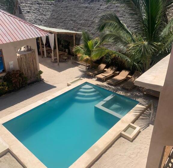 غرفة إقتصادية, Chokoro House