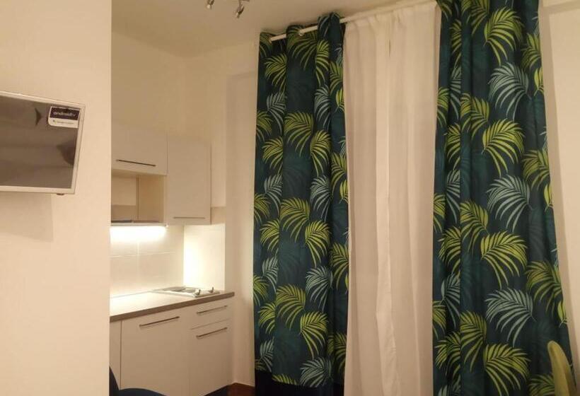 اتاق استاندارد با چشمانداز باغ, Residenze Sorrentino