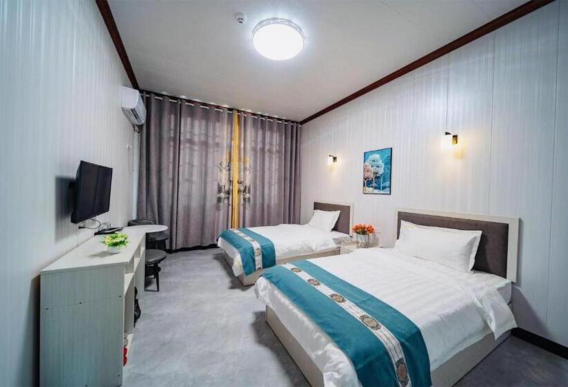 Номер Стандарт, Longhushan Hanxiangju Homestay