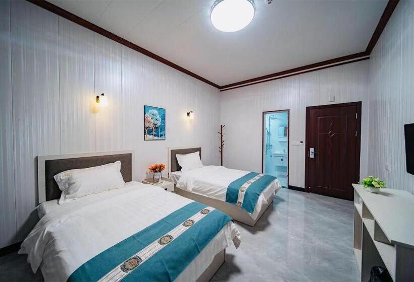 Номер Стандарт, Longhushan Hanxiangju Homestay