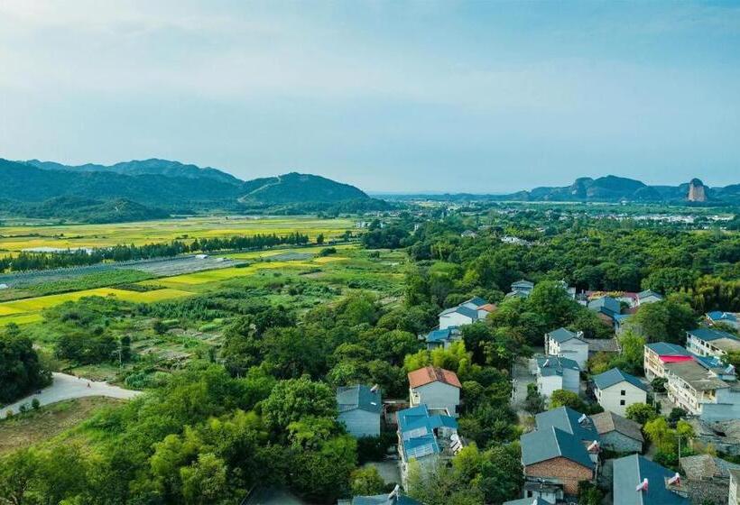 Номер Стандарт, Longhushan Hanxiangju Homestay
