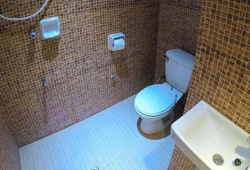 标准间, Reddoorz Plus @ Taj Hotel Tuguegarao