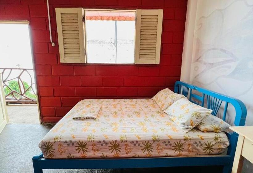 غرفة قياسية, Arrecife Montañita Hostal
