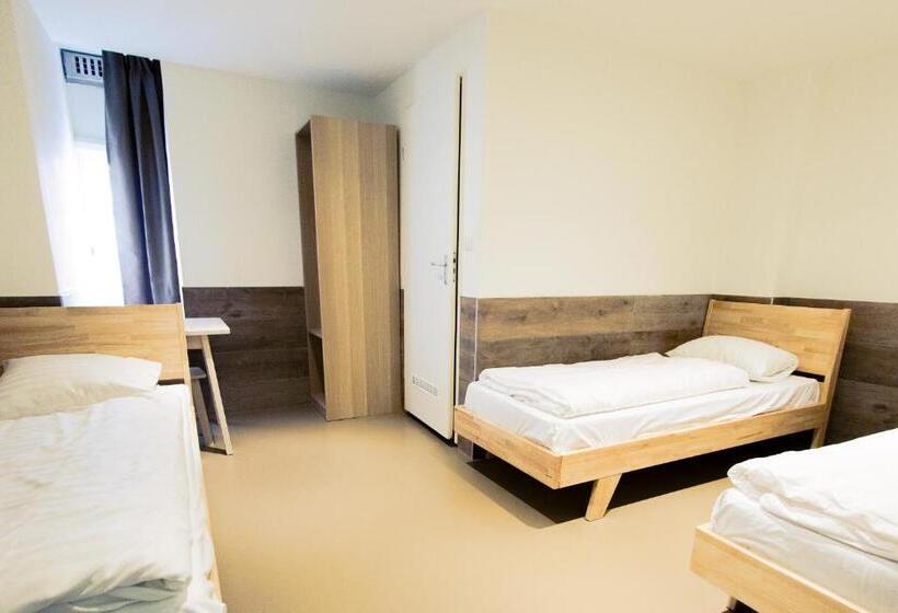 스탠다드 트리플 룸, Hostel The Globe