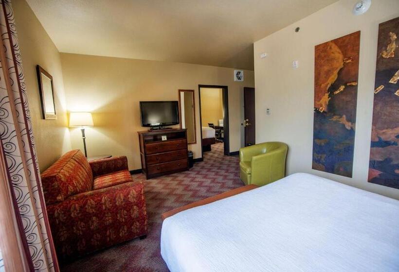 Люкс, Best Western Plus Cimarron Hotel & Suites
