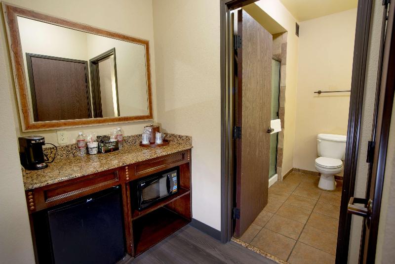 스위트, Best Western Plus Cimarron Hotel & Suites