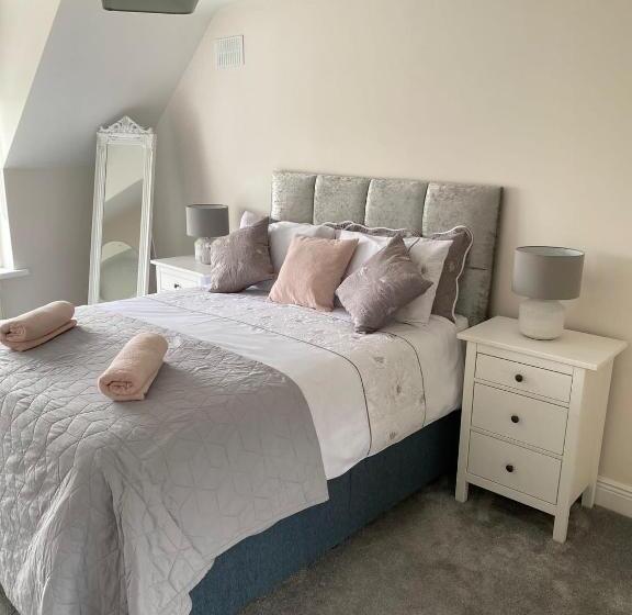 Номер Стандарт, Foxborough Bnb