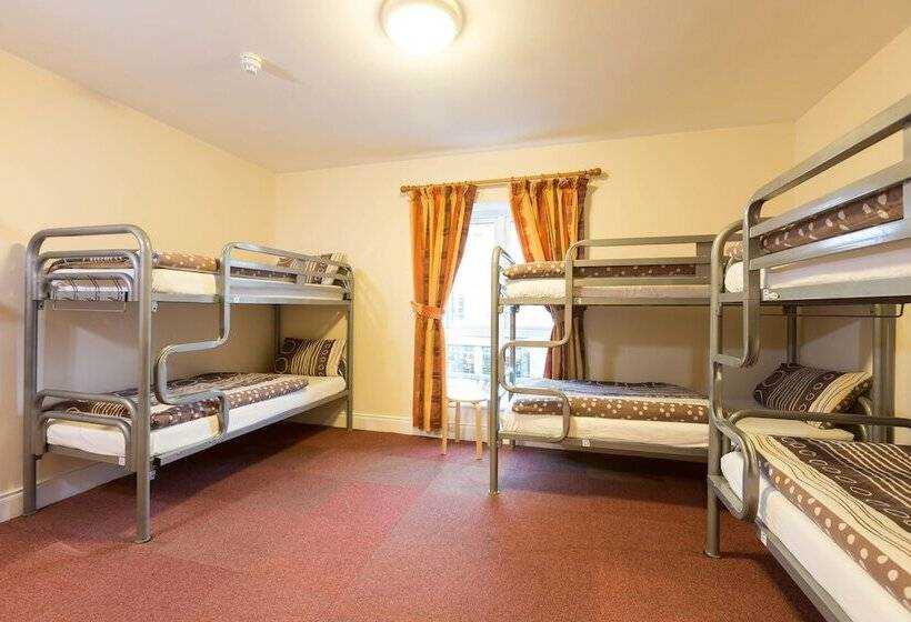 스탠다드 트리플 룸, Rowan Tree Hostel