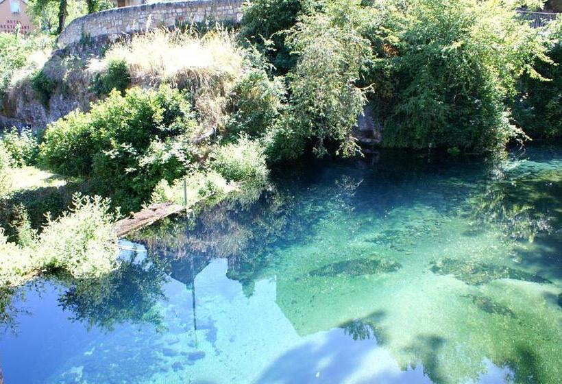 Четырехместный Номер Стандарт, Moulin De Parayre