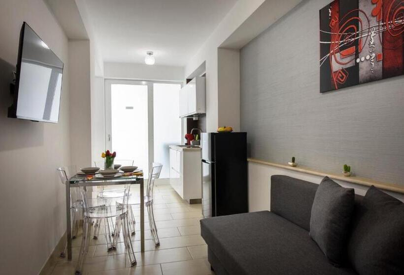 Апартаменты 1 Спальня Нижний Этаж, Madagì Beachfront Apartments