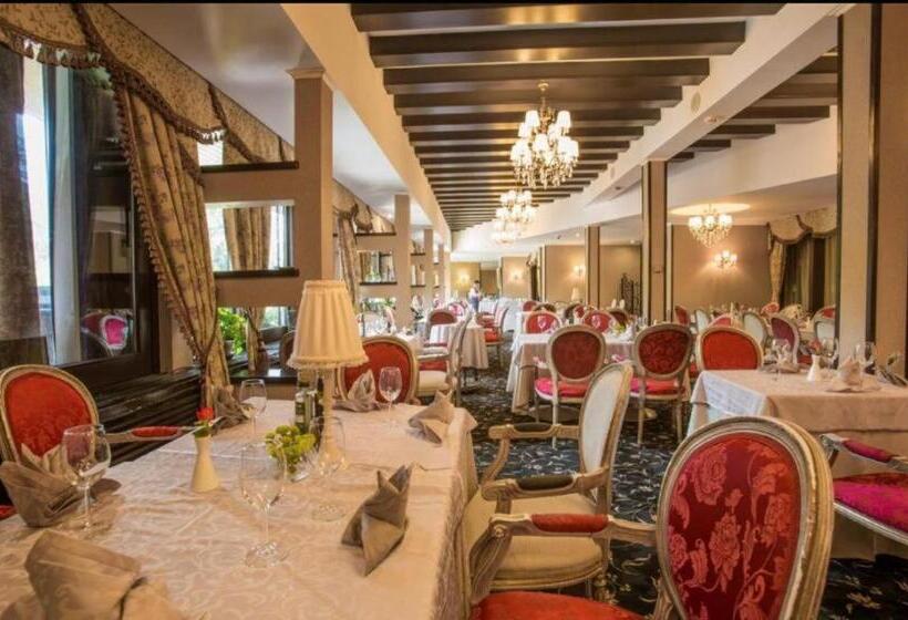 침실 2개 아파트, Alpin Resort Hotel   Apartamentele 2403 2404  Proprietate Administrata De Gazda Privata