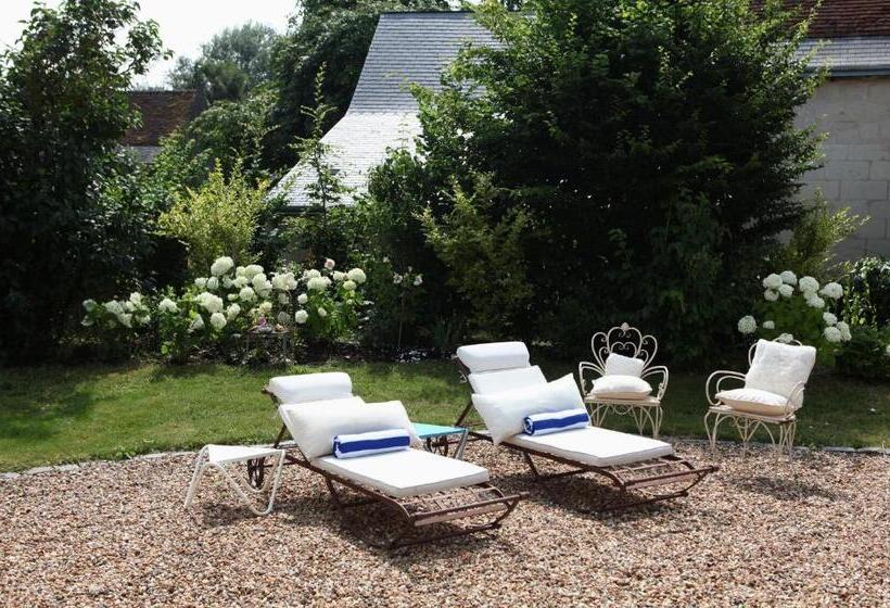Дом 3 Спальни, Une Maison, Un Jardin