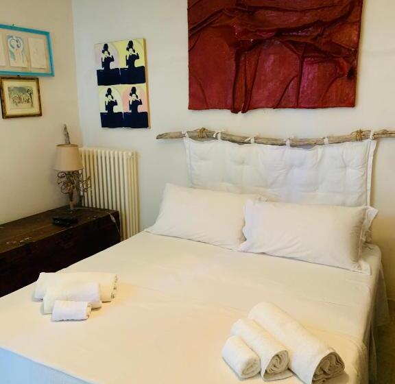 اتاق خانوادگی, B&b Donnamarta