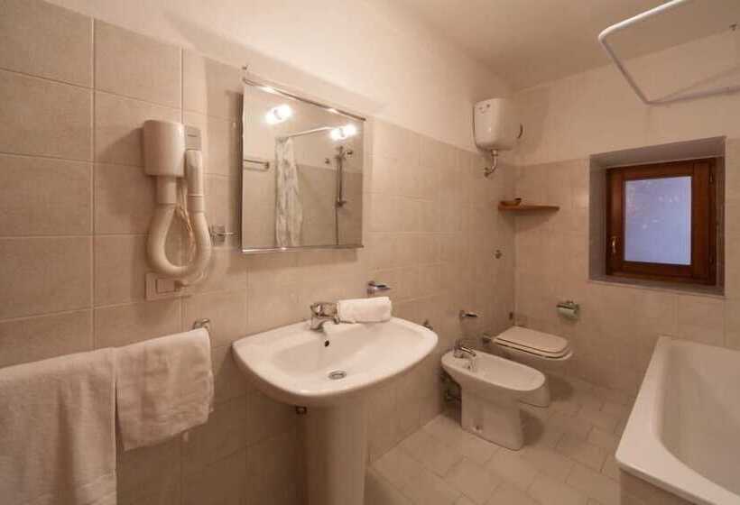 Номер Стандарт Трехместный, Su Ghindalu Guesthouse