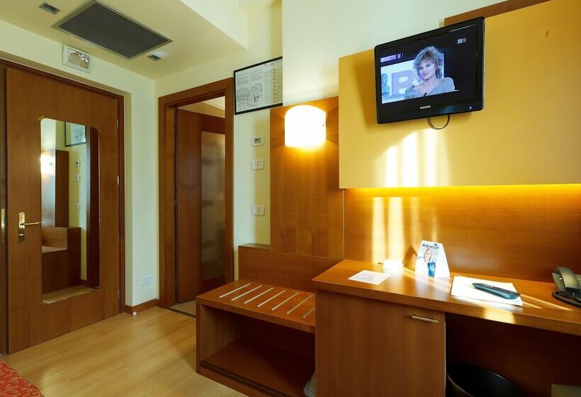 Номер Стандарт, Villa Delle Rose   Malpensa