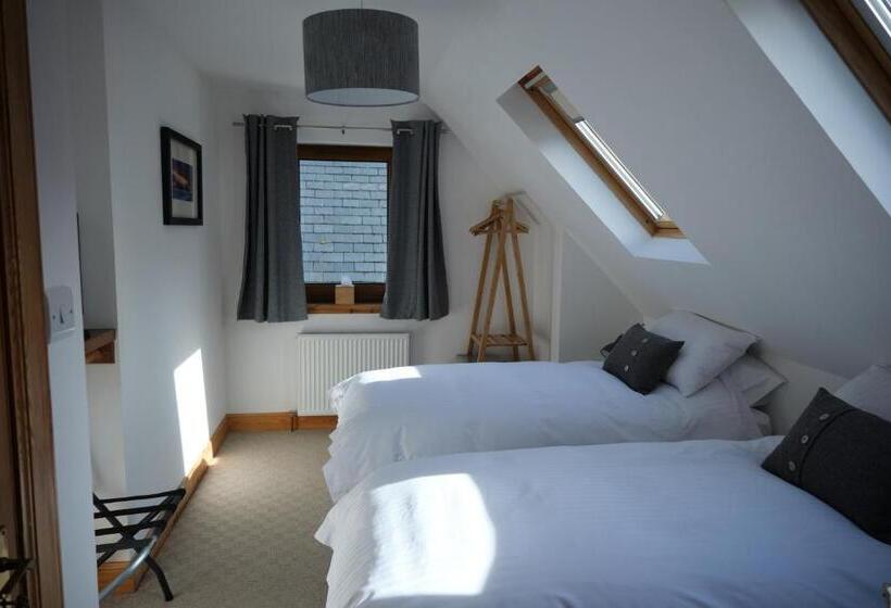 Superior room with lake view, Hazelbank Bed And Breakfast