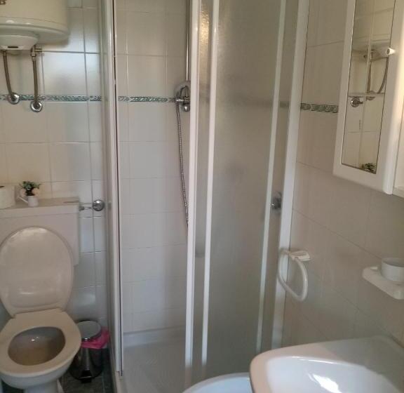 Студио Стандарт Вид на Сад, B&b La Marmotta