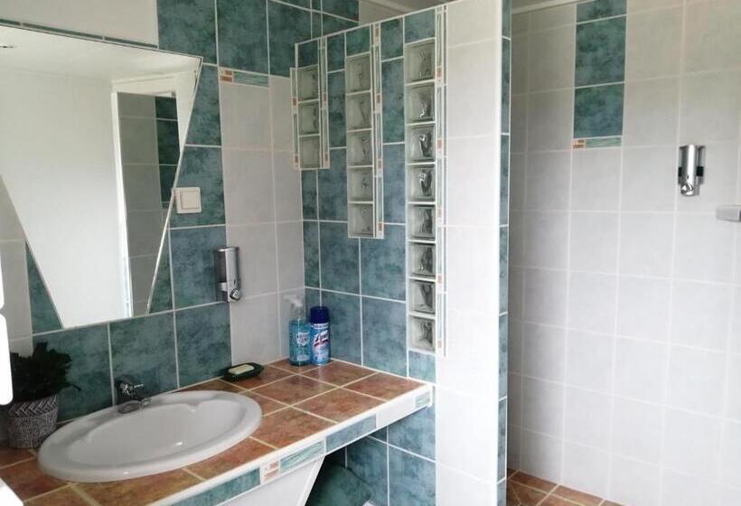 Номер Стандарт, Le Clos Des Augers. Chambre Descartes