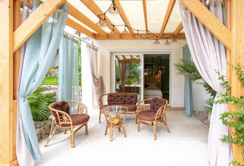 Люкс с Террасой, Le Domaine Des Mûriers   Charme, Chic, Calme En Provence Côte D Azur