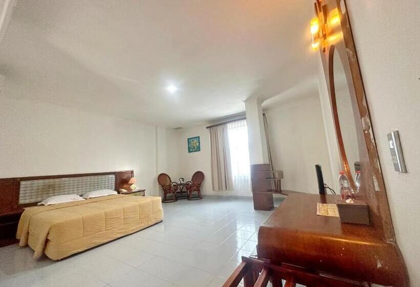 Номер Deluxe, Wisata Indah Sibolga