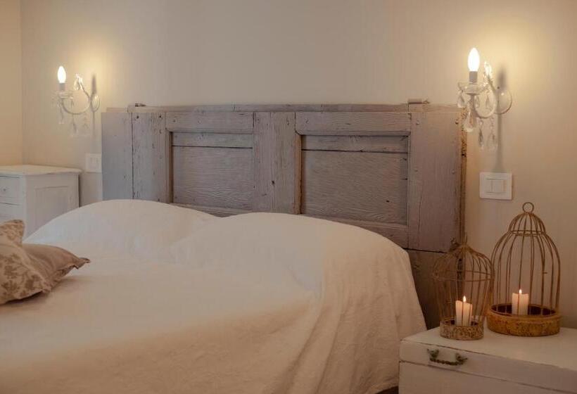 스탠다드 트리플 룸 풀장 전망, Il Cantuccio Sul Garda   Relais Di Charme