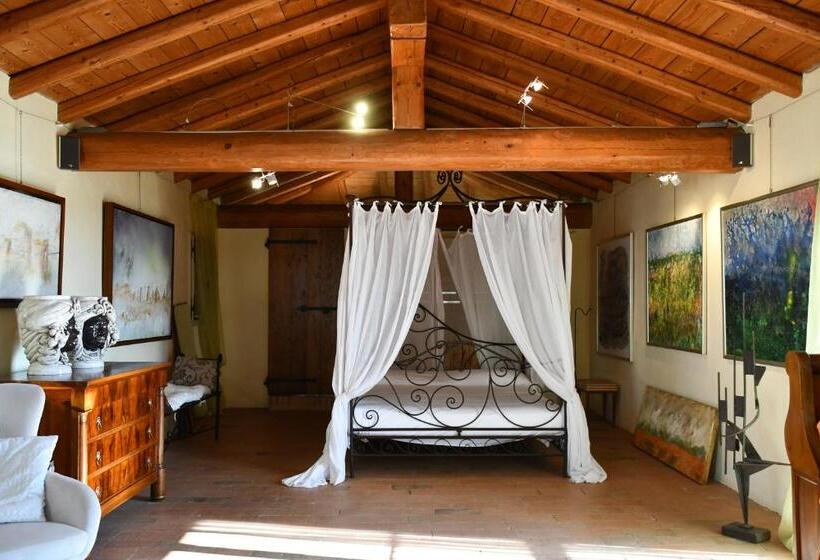 Полулюкс Вид на Сад, Palazzo Delle Biscie   Old Tower & Village