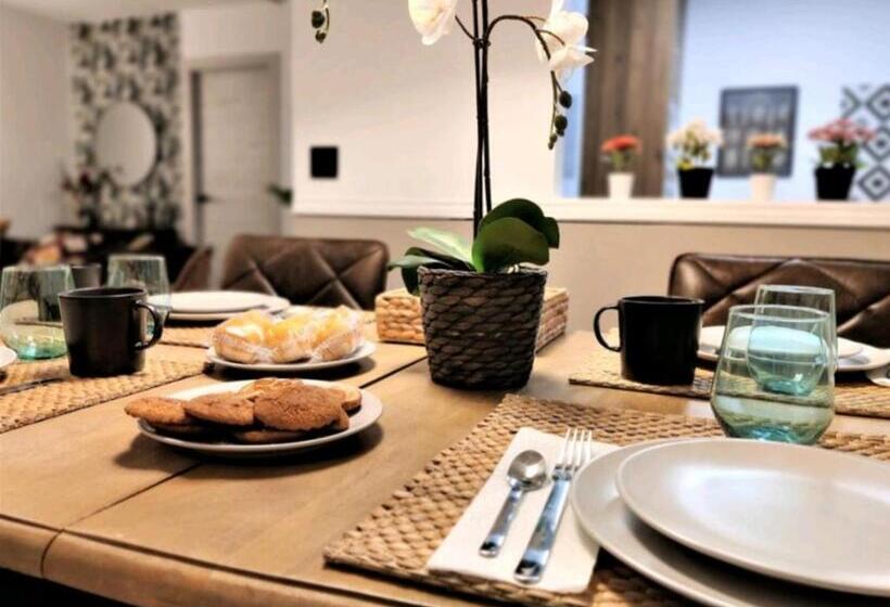 Apartamento 2 Dormitórios, Suite Haus Vargas