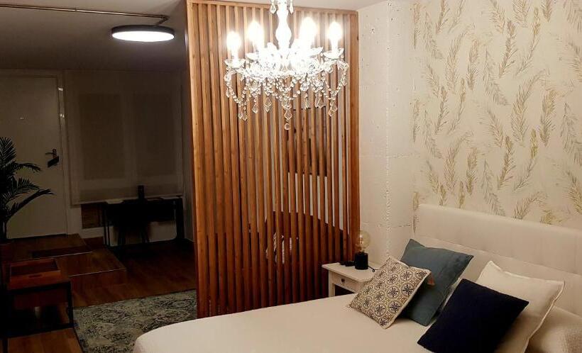 Escritório Deluxe, Suite Haus Vargas