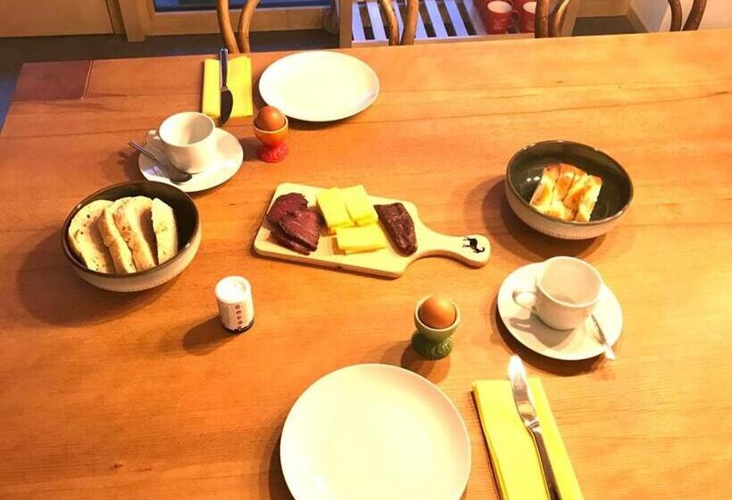四人标准间, Viva B&b Urmein