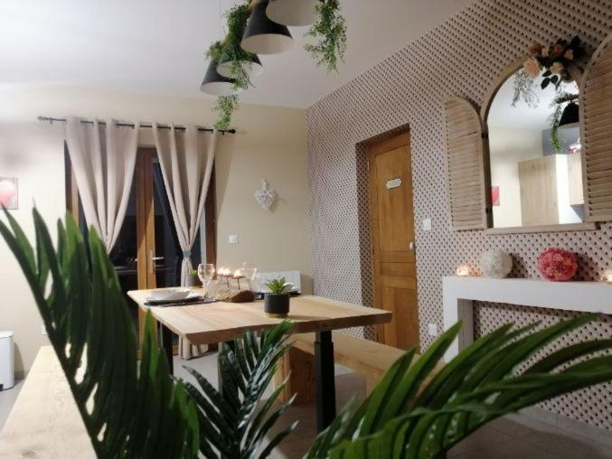 Номер Стандарт с Гидромассажем, Gîte Le Petit Crocq Avec Spa Privatif