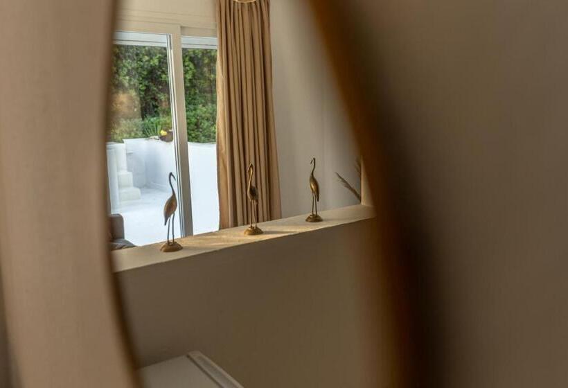 Люкс Кровать Кинг, Theo Bungalows Boutique