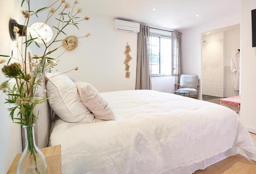 Стандартный Номер Кровать Кинг, Maison 1634   Parking, Petit Dejeuner Compris, Proche Centre, Climatisation, Piscine