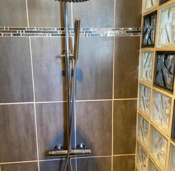 Дом 1 Спальня, Maison Entière 4 Lits 8 Pl Avec Jacuzzi Proche Du Safari De Peaugres