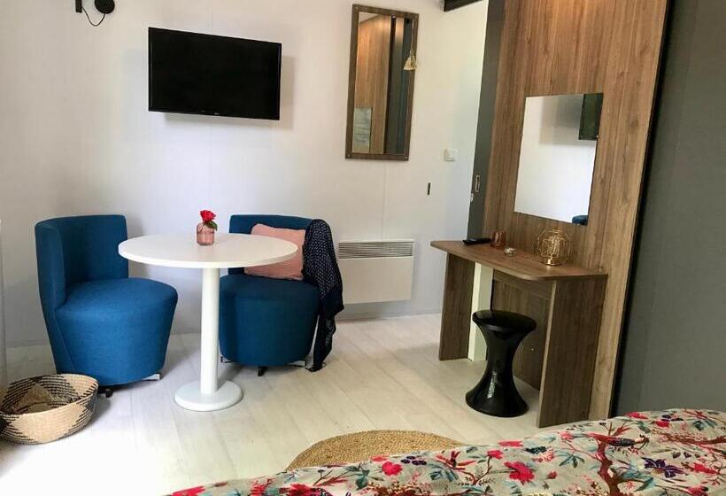 Номер Стандарт Вид на Сад, Cottage Du Garlai