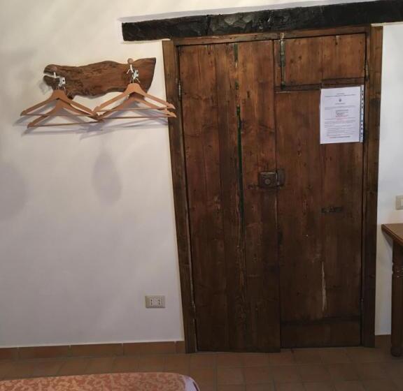 Номер Стандарт, Il Cortile Del Castello