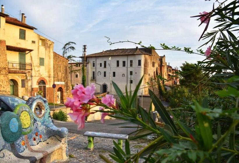 Номер Стандарт, Il Cortile Del Castello