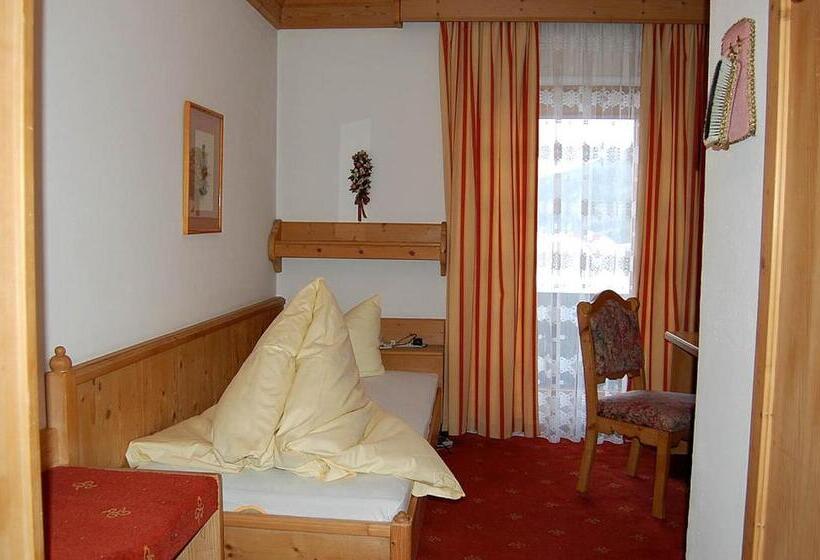 Номер Стандарт Индивидуальный с Балконом, Aktivhotel Karla