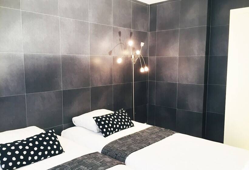 3 Bedroom Apartment, Amsterdam Nieuwmarkt Center Apartments