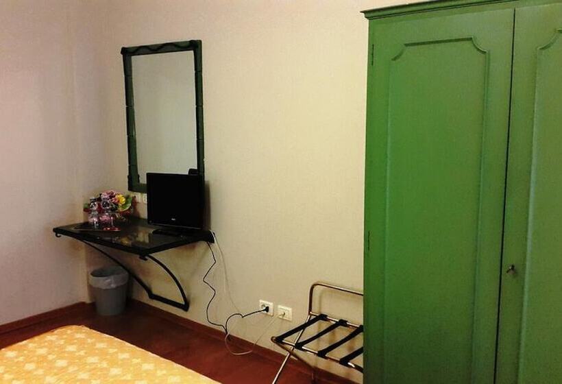 Habitació Triple Estàndard, Miga Hotel Europa