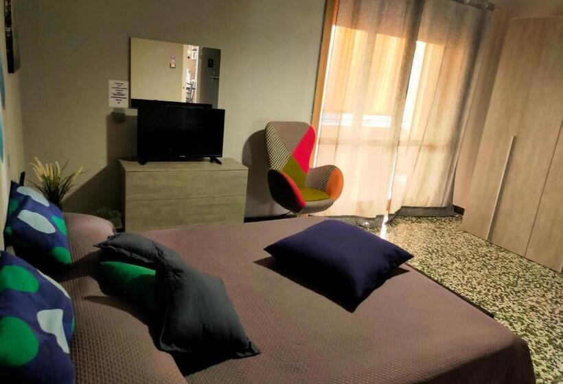 اتاق لوکس با بالکن, Parthenope Rooms