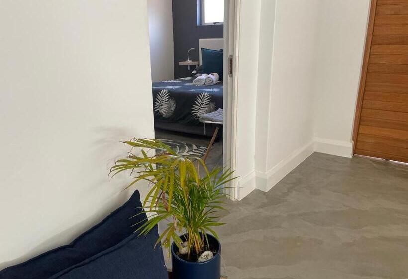 غرفة قياسية, The Door Rsa Fifty Four